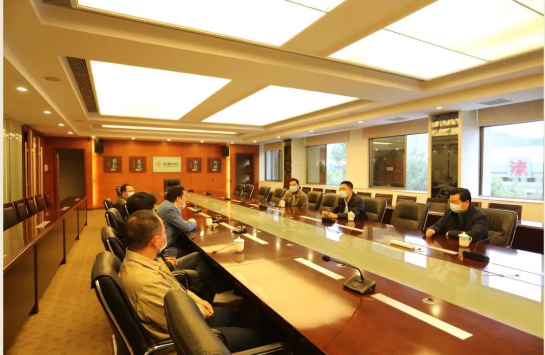 梅州市副市長(zhǎng)、梅縣區(qū)委書(shū)記吳澤桐視察指導(dǎo)超華科技疫情防控工作